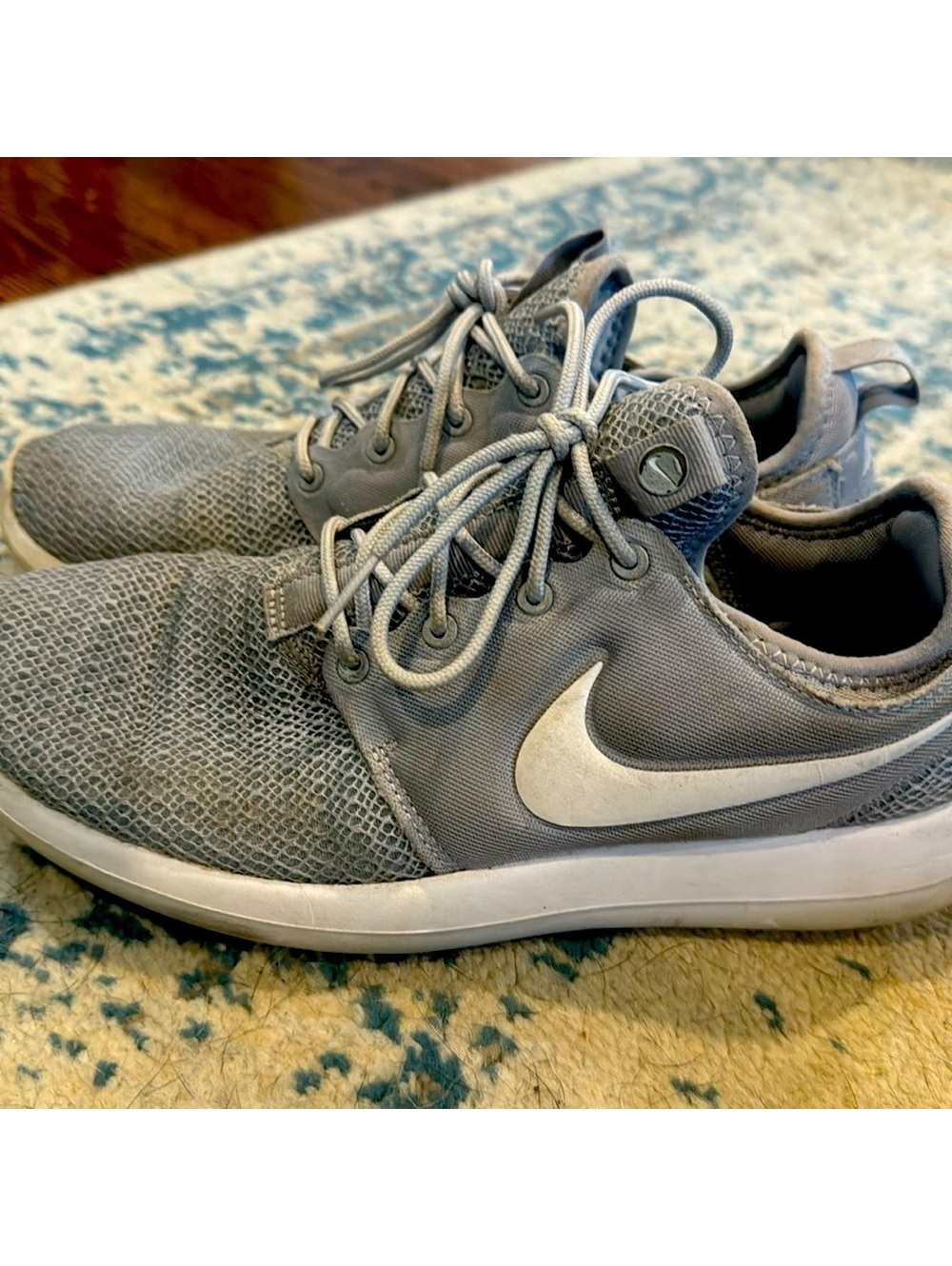 Nike Roche Two Sneakers Size 9